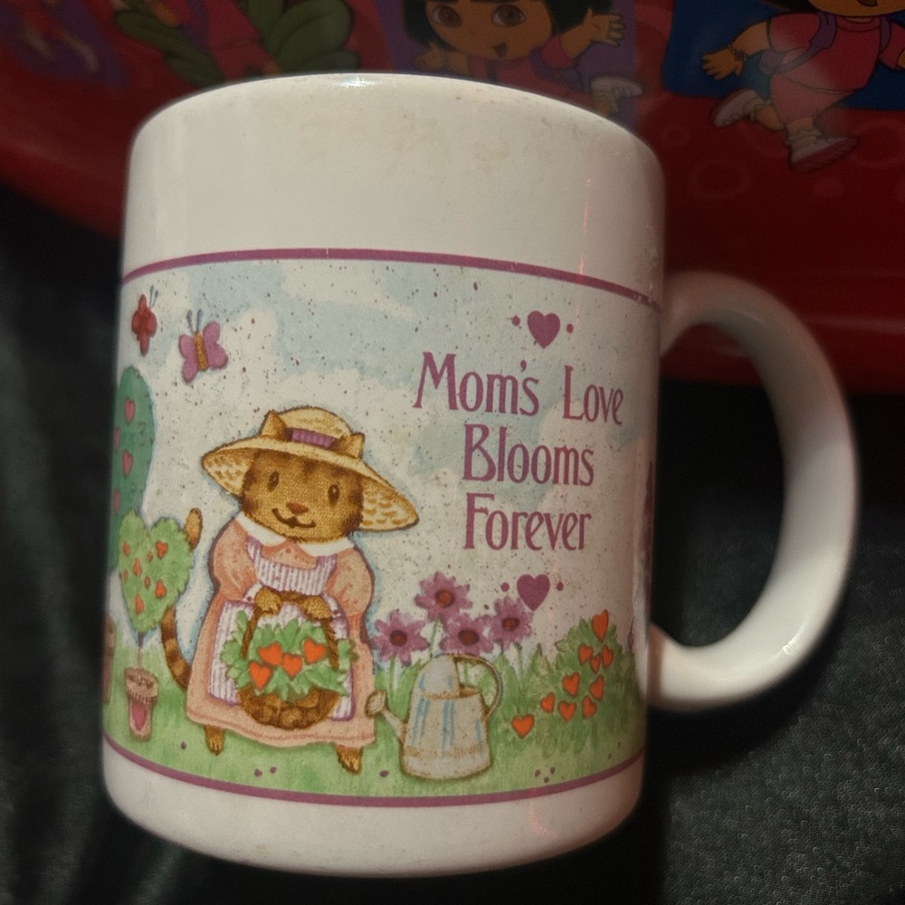 Mom's Love Blooms Forever Ceramic Mug - Pink/Green
